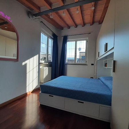 Appartamento sui tetti di Parma Esterno foto