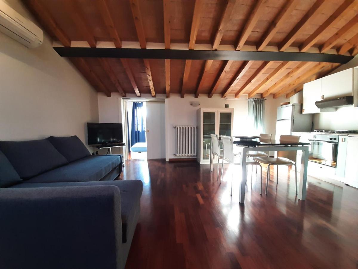 Appartamento sui tetti di Parma Esterno foto