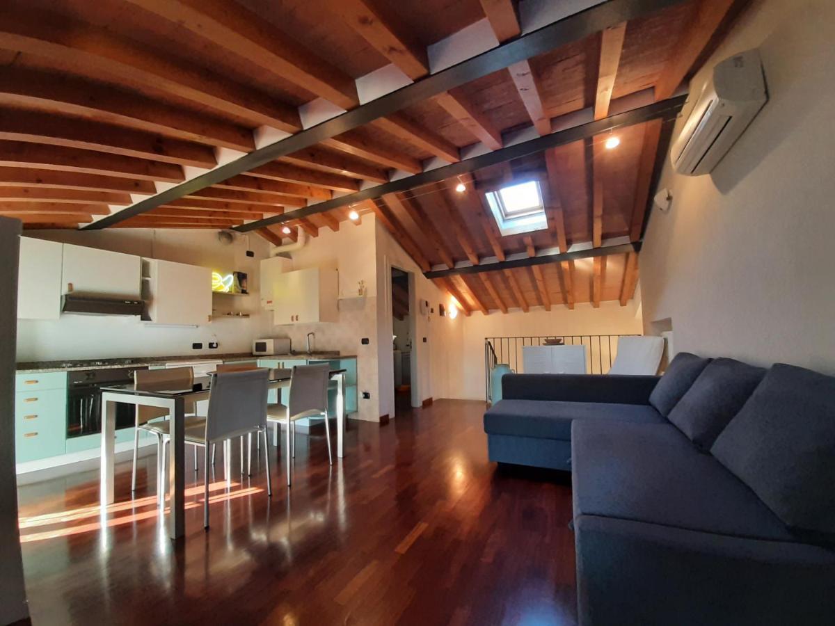 Appartamento sui tetti di Parma Esterno foto