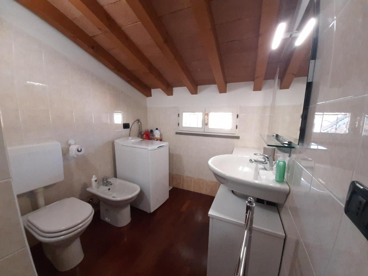 Appartamento sui tetti di Parma Esterno foto